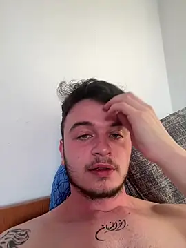 Snapshot of Kosty61_ chatting on May 8, 2026, 4:44 pm Kosty61 online show from May 8, 2026, 4:44 pm
