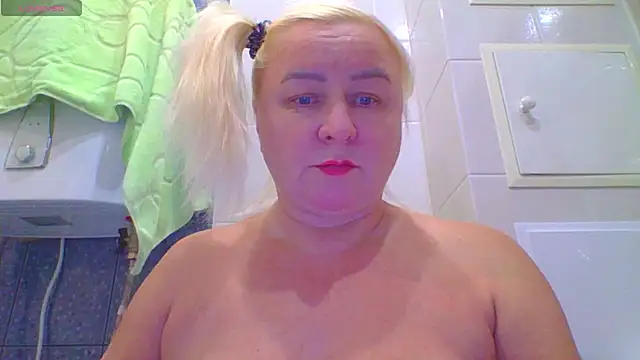 mira robinsonnn online show from October 14, 2025, 8:59 am