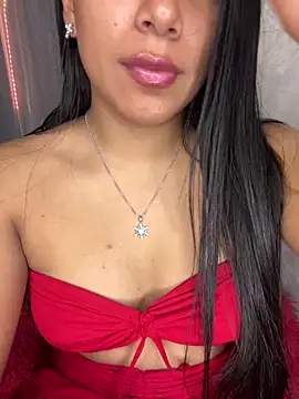 LinnaGardenia online show from March 16, 2025, 10:20 pm