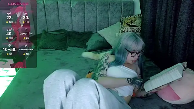 Inori 08 online show from May 7, 2026, 5:55 am