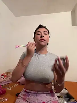 Snapshot of Alanna_atm_ chatting on February 20, 2026, 8:49 am Alanna atm online show from February 20, 2026, 8:49 am