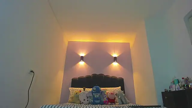 Snapshot of Sofia_Clauss_ chatting on February 19, 2026, 3:47 am Sofia Clauss online show from February 19, 2026, 3:47 am