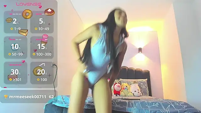 Snapshot of Sofia_Clauss_ chatting on October 25, 2025, 9:59 pm Sofia Clauss online show from October 25, 2025, 9:59 pm