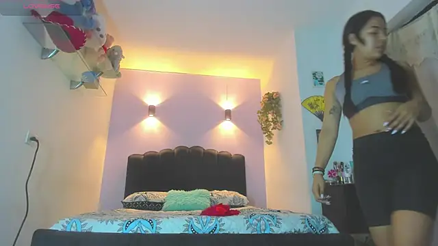 Sofia Clauss  online show from June 3, 2026, 4:13 am
