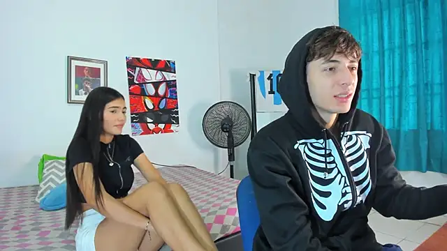 Snapshot of AlessandroDybala chatting on July 1, 2026, 12:27 pm AlessandroDybala online show from July 1, 2026, 12:27 pm