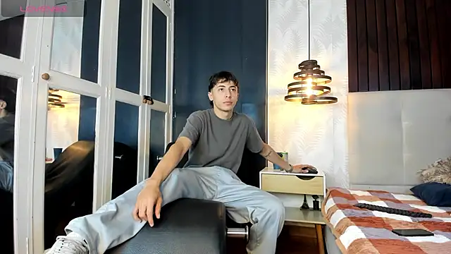 AlessandroDybala online show from March 13, 2025, 3:50 pm