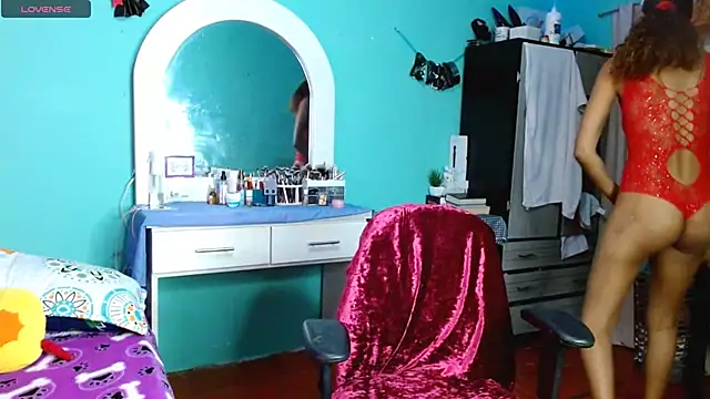 sensitive brunette online show from November 6, 2025, 9:41 pm