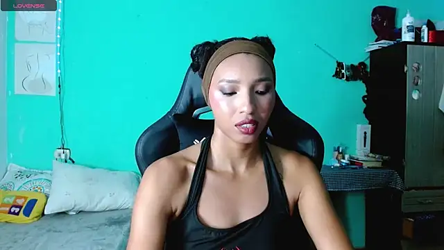 Snapshot of sensitive_brunette chatting on June 1, 2026, 1:06 am sensitive brunette online show from June 1, 2026, 1:06 am