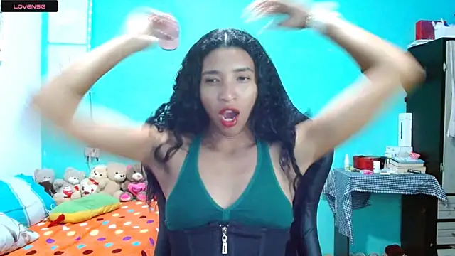 Snapshot of sensitive_brunette chatting on February 18, 2026, 12:52 am sensitive brunette online show from February 18, 2026, 12:52 am