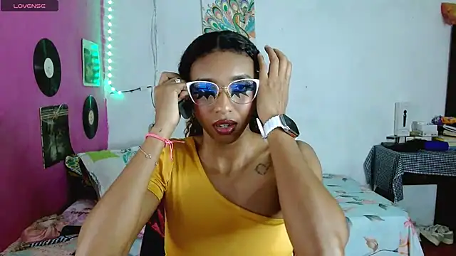 sensitive brunette online show from February 20, 2025, 11:54 pm