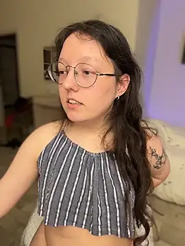 emigooflordXD online show from October 15, 2025, 4:04 pm