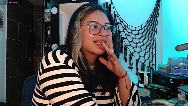 Snapshot of mollyshake1 chatting on October 1, 2025, 7:02 am mollyshake1 online show from October 1, 2025, 7:02 am