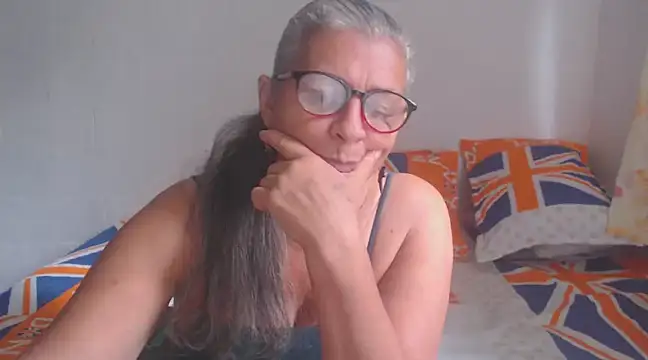 candy mature  online show from February 26, 2025, 4:16 pm