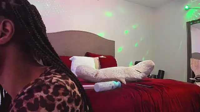 Snapshot of yiauana chatting on January 10, 2026, 10:16 pm yiauana online show from January 10, 2026, 10:16 pm