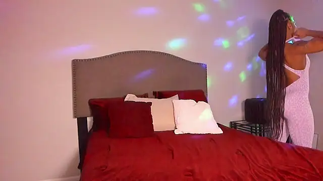 Snapshot of yiauana chatting on January 14, 2026, 4:27 am yiauana online show from January 14, 2026, 4:27 am