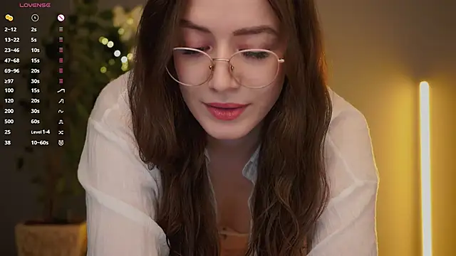 Snapshot of Ester_Hill chatting on January 15, 2026, 2:26 am Ester Hill online show from January 15, 2026, 2:26 am