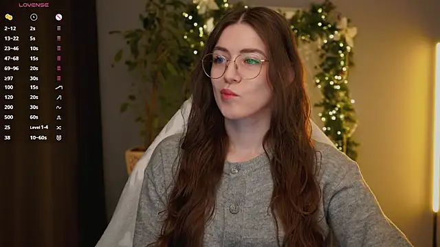 Snapshot of Ester_Hill chatting on January 14, 2026, 3:21 am Ester Hill online show from January 14, 2026, 3:21 am