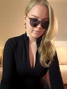 Snapshot of Little_Forest_ELF chatting on October 26, 2025, 2:50 pm Little Forest ELF online show from October 26, 2025, 2:50 pm