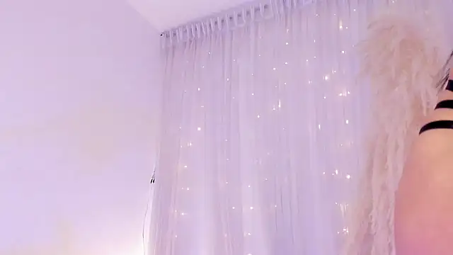 Snapshot of Charlotte__08 chatting on March 12, 2025, 7:25 pm Charlotte 08 online show from March 12, 2025, 7:25 pm