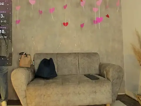 miacoopersx online show from February 19, 2025, 12:22 pm