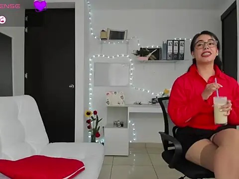 susana monroy online show from April 13, 2026, 7:29 pm