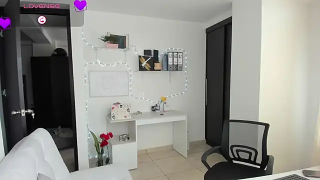 susana monroy online show from April 23, 2026, 7:04 pm