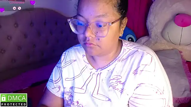 Snapshot of KittyHot20 chatting on October 10, 2025, 4:08 pm KittyHot20 online show from October 10, 2025, 4:08 pm