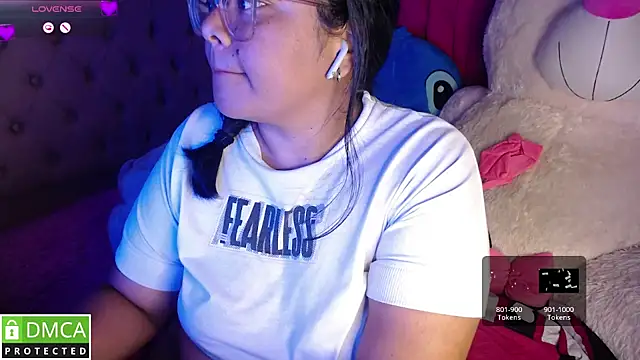 Snapshot of KittyHot20 chatting on October 11, 2025, 4:13 am KittyHot20 online show from October 11, 2025, 4:13 am