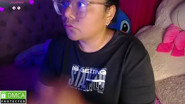 Snapshot of KittyHot20 chatting on October 30, 2025, 11:01 pm KittyHot20 online show from October 30, 2025, 11:01 pm