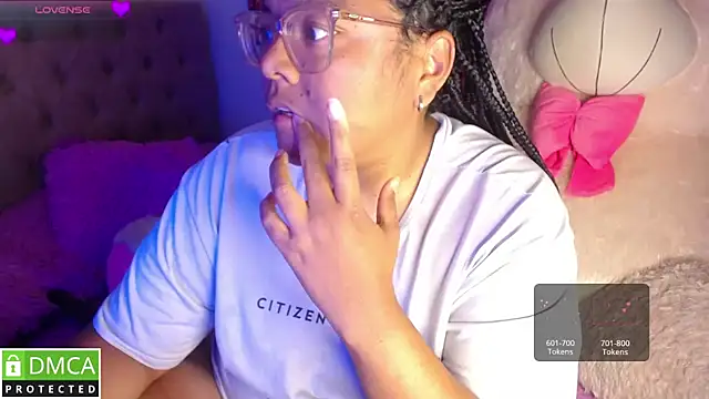 Snapshot of KittyHot20 chatting on October 27, 2025, 10:54 pm KittyHot20 online show from October 27, 2025, 10:54 pm