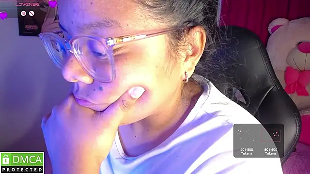 Snapshot of KittyHot20 chatting on October 6, 2025, 4:13 am KittyHot20 online show from October 6, 2025, 4:13 am