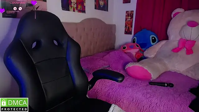 Snapshot of KittyHot20 chatting on October 19, 2025, 9:17 pm KittyHot20 online show from October 19, 2025, 9:17 pm