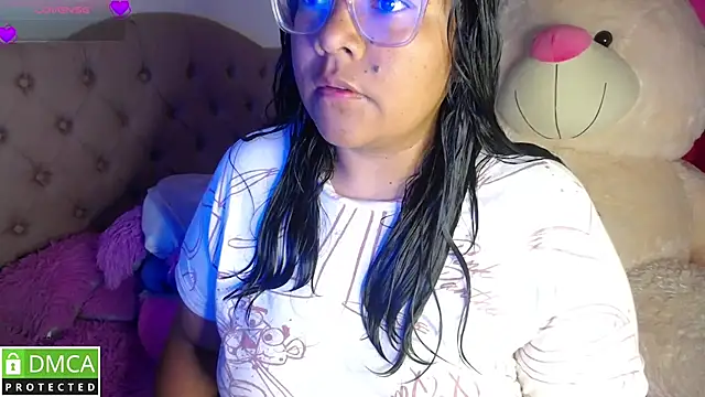 Snapshot of KittyHot20 chatting on November 28, 2025, 1:00 pm KittyHot20 online show from November 28, 2025, 1:00 pm