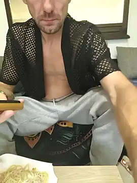 Snapshot of SquirtLover_XL chatting on October 26, 2025, 5:24 pm SquirtLover XL online show from October 26, 2025, 5:24 pm