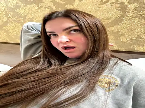 Karolina llove online show from November 25, 2025, 11:21 am