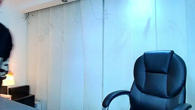 Snapshot of lina_bedoya_ chatting on February 7, 2026, 11:18 am lina bedoya online show from February 7, 2026, 11:18 am