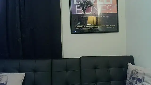 CrystalLakeXO online show from February 15, 2026, 11:47 pm