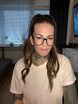 AileenInkOfficial online show from February 25, 2025, 1:21 pm