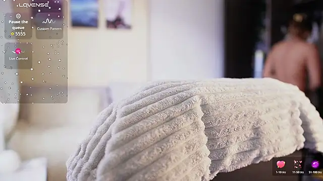 SaraParisi online show from December 19, 2025, 10:23 pm