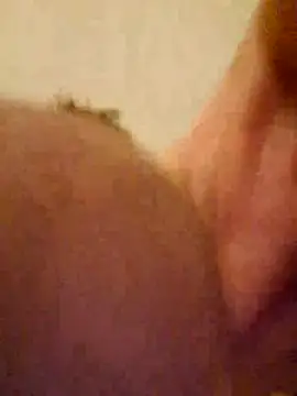 Snapshot of RadDam18-5 chatting on March 15, 2025, 5:08 am RadDam18-5 online show from March 15, 2025, 5:08 am