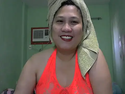 Snapshot of sweetsexysmile chatting on February 4, 2026, 1:33 am sweetsexysmile online show from February 4, 2026, 1:33 am