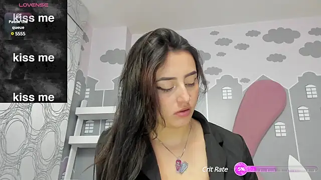 Snapshot of Lesly_sexy4u chatting on January 15, 2025, 4:04 am Lesly sexy4u online show from January 15, 2025, 4:04 am