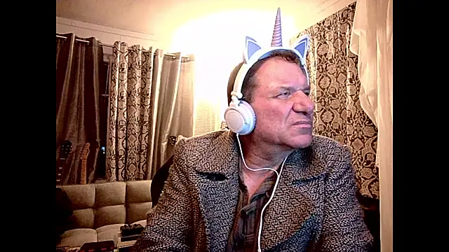 coryassman online show from January 22, 2025, 7:46 am