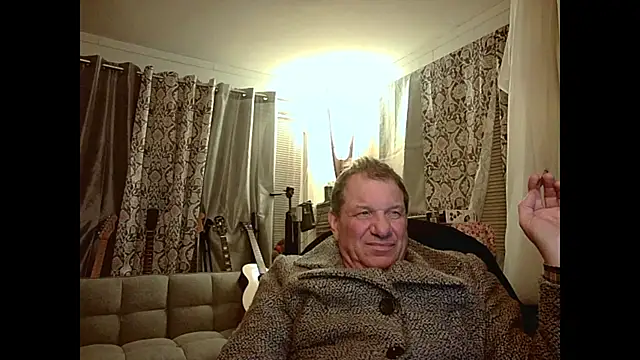 coryassman online show from February 2, 2025, 8:13 am