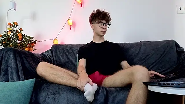 Snapshot of Joseph__Quinn chatting on February 17, 2026, 1:36 am Joseph Quinn online show from February 17, 2026, 1:36 am