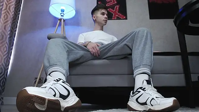 Snapshot of Joseph__Quinn chatting on November 12, 2025, 5:22 am Joseph Quinn online show from November 12, 2025, 5:22 am