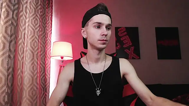 Snapshot of Joseph__Quinn chatting on October 18, 2025, 8:27 am Joseph Quinn online show from October 18, 2025, 8:27 am