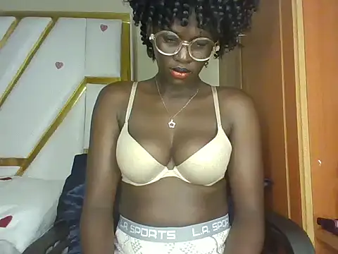 cutesmiling online show from March 15, 2025, 2:56 am