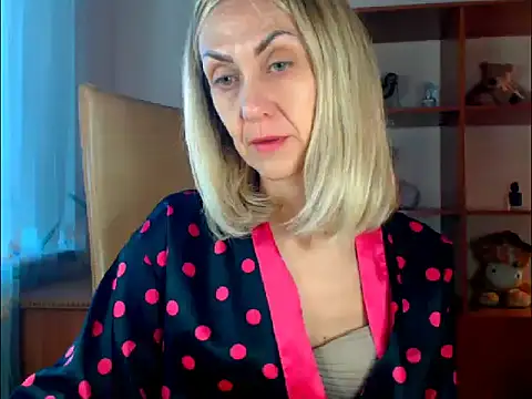 Snapshot of Tanya6547 chatting on October 15, 2025, 10:01 am Tanya6547 online show from October 15, 2025, 10:01 am