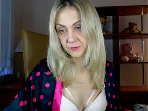 Tanya6547 online show from January 13, 2025, 8:26 am